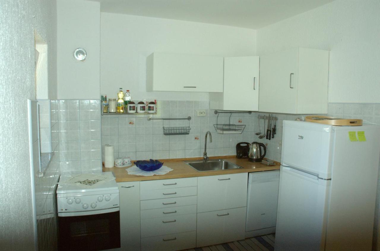 Apartman Juka Красно Поле Екстериор снимка