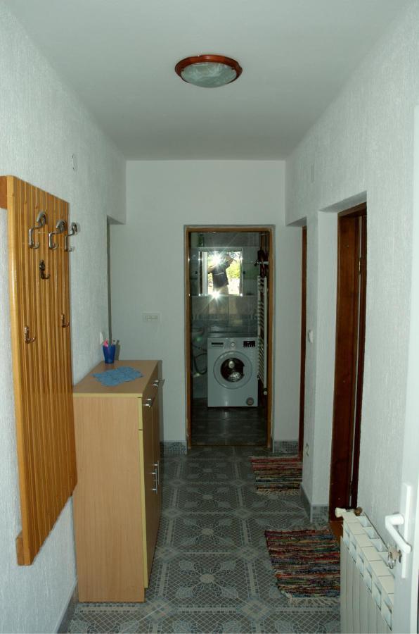 Apartman Juka Красно Поле Екстериор снимка